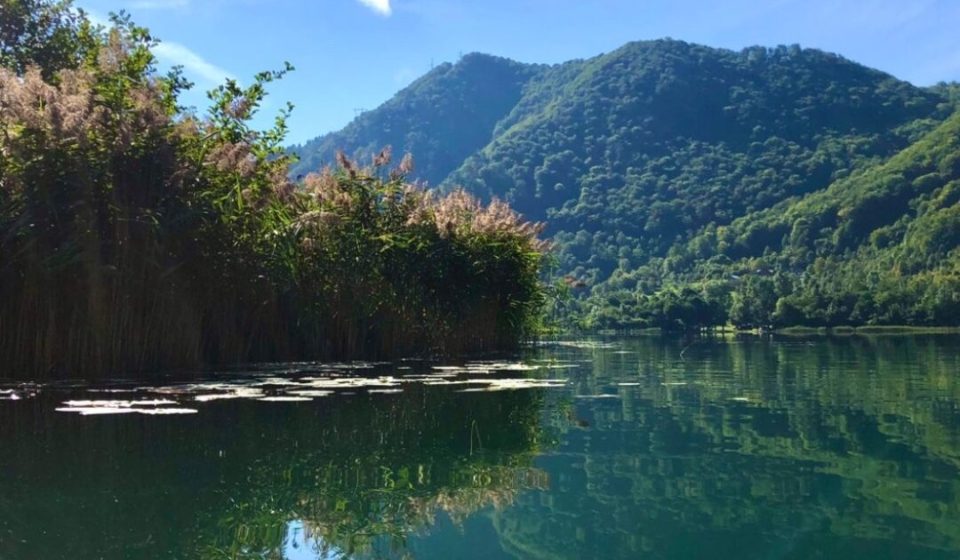 Vila Boračko jezero u ljetnjem danu